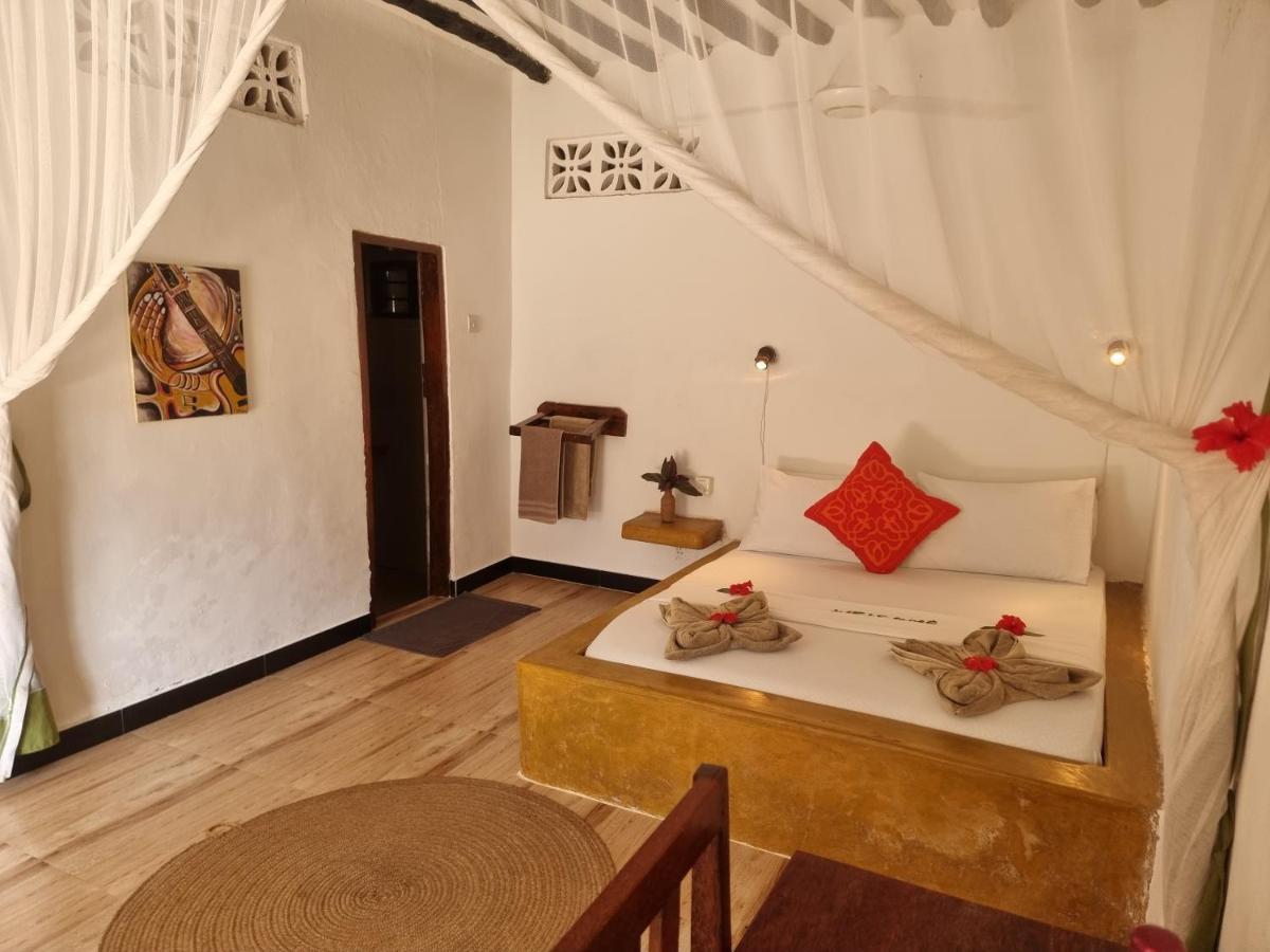 Red Monkey Beach Lodge Jambiani  Exterior photo