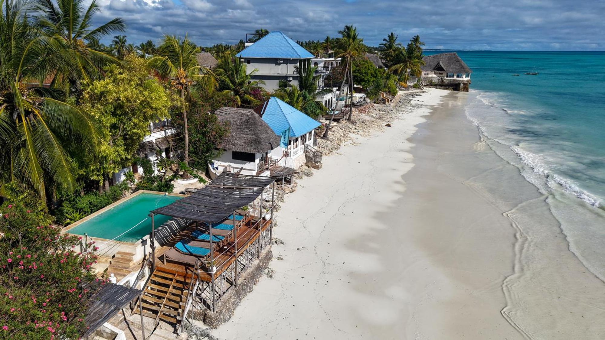 Red Monkey Beach Lodge Jambiani  Exterior photo