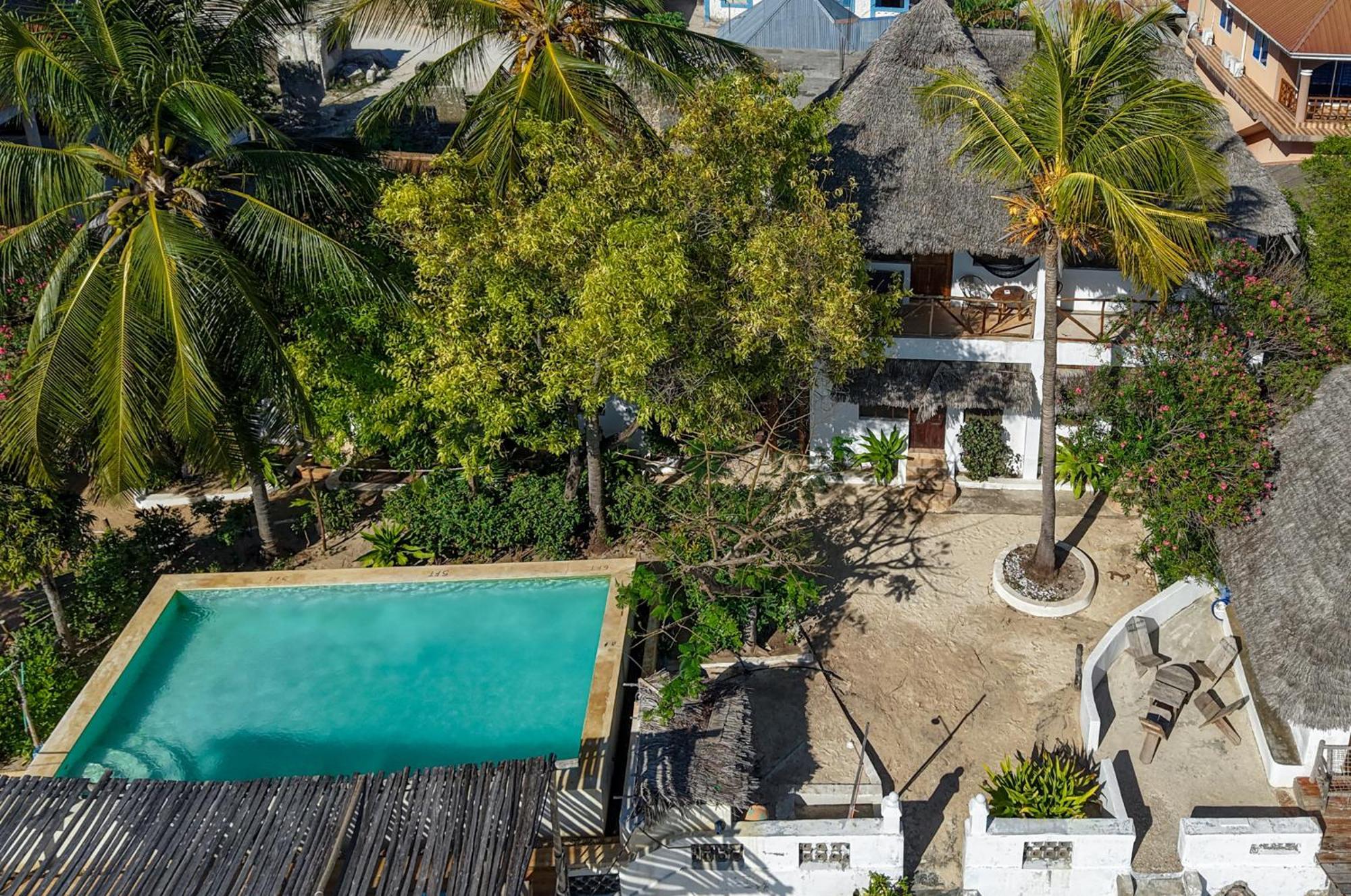 Red Monkey Beach Lodge Jambiani  Exterior photo