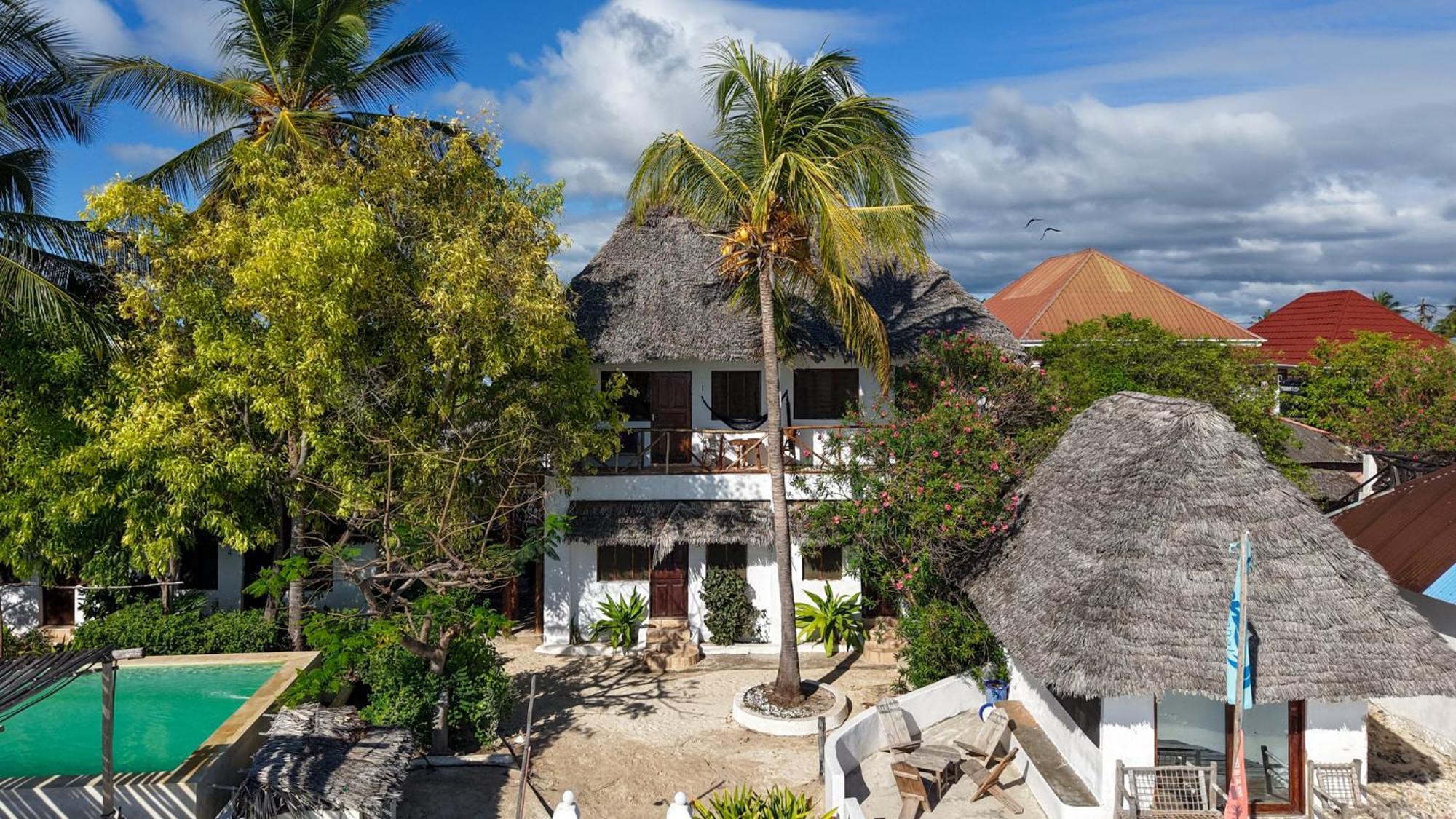 Red Monkey Beach Lodge Jambiani  Exterior photo