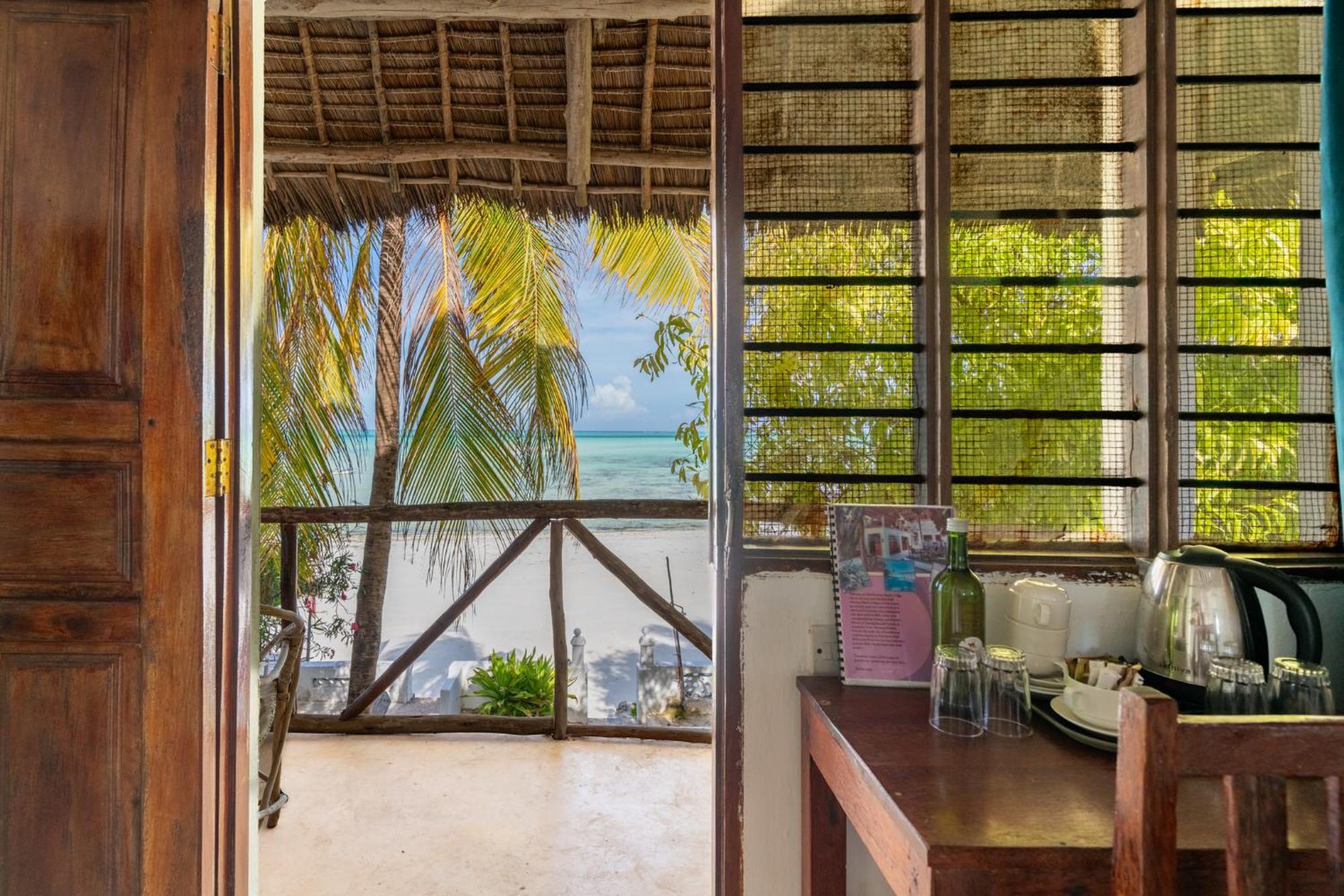 Red Monkey Beach Lodge Jambiani  Exterior photo